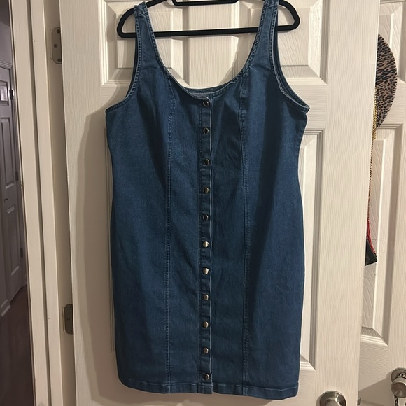 Denim Stretch Front Button Sheath Dress Plus Size - Picture 4 of 9